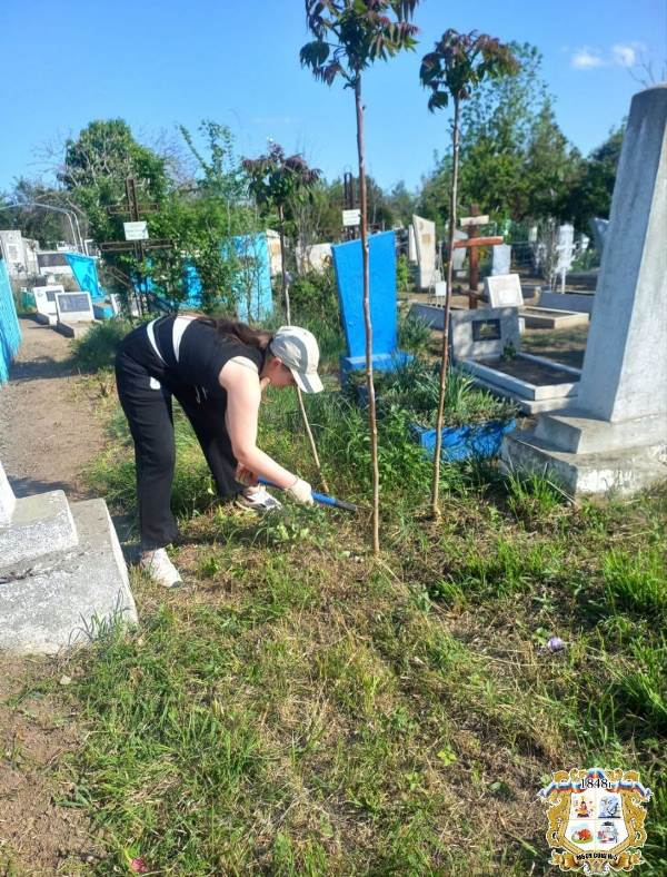 Уборка территории станицы.